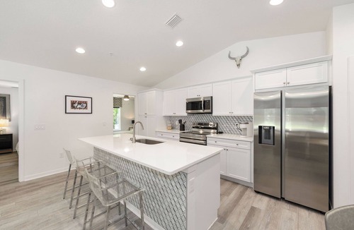Fellowship House | Crownwood Modern New 3bd 2ba WEC equestrian FAST Swimming, Golf