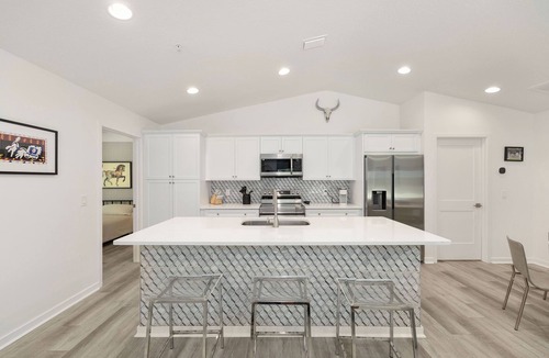 Fellowship House | Crownwood Modern New 3bd 2ba WEC equestrian FAST Swimming, Golf