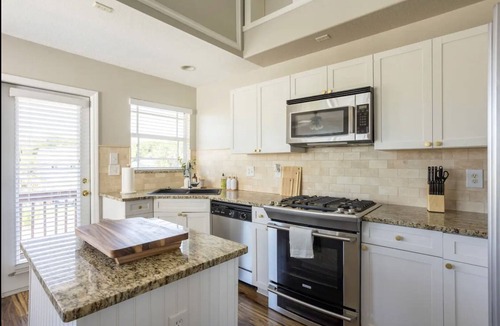 Palm Harbor Villa | CRYSTAL BEACH HOME | PRIVATE POOL | WALK TO BEACH