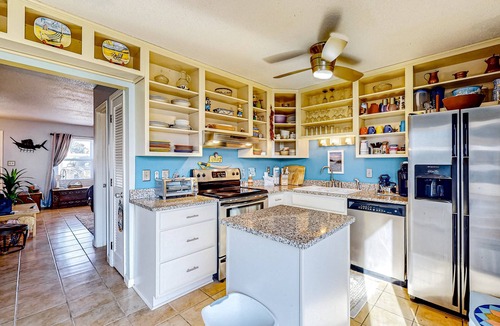 Atlantic Beach Condo | Crystal Coast Charmer: Dog-friendly, walk to the beach!