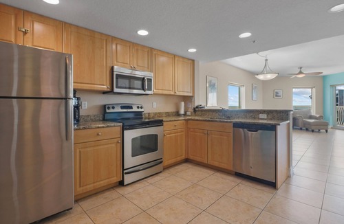 Treasure Island Apartment | Crystal Palms Beach Resort