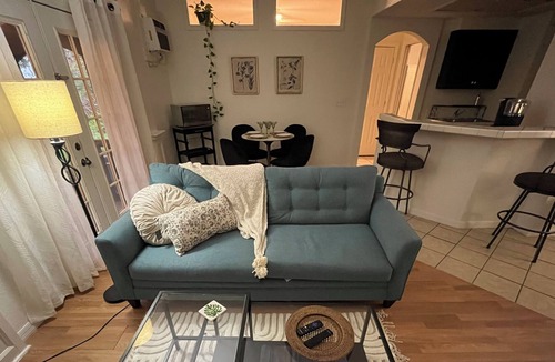 Deltona Lakes Apartment | Cute little apartment by the lake