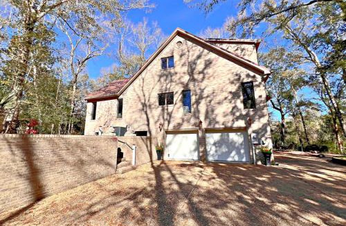 Daphne House | Daphne River Villa