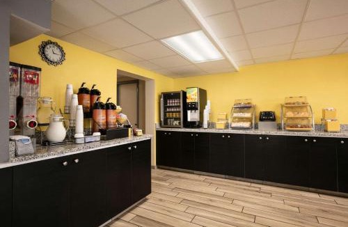 Clearwater Hotel | Days Inn by Wyndham Clearwater/Central