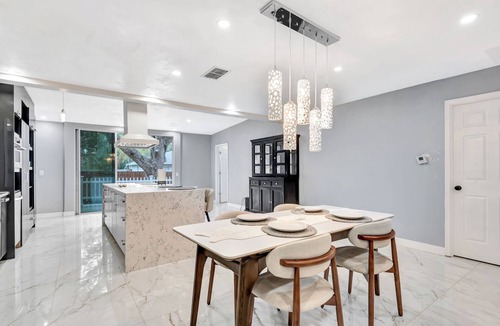 Daytona Beach House | Daytona 500 Retreat Renovated 5 Bedroom Oasis