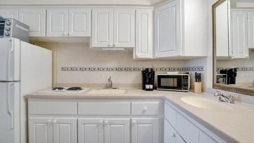 Ortona Park Apartment | Daytona Beach Getaway with Direct Ocean Views