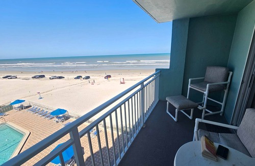 Boardwalk Condo | Dazzling Oceanfront Condo - CT Unit 401
