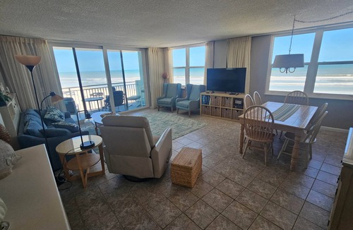 Boardwalk Condo | Dazzling Oceanfront Condo - CT Unit 401