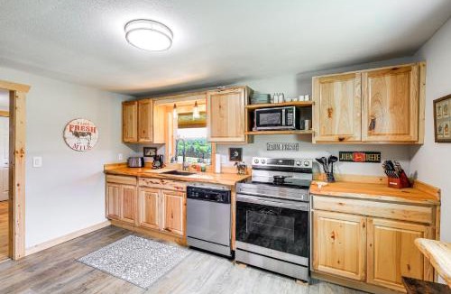 Piney Creek House | Deck & Scenic View: Historic Cabin in Piney Creek!