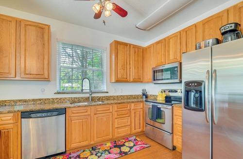 Homosassa Cottage | Decks, Docks & Kayaks: Waterfront Homosassa Gem