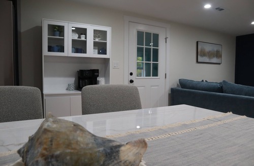 Supply House | Deja Blue at the beach! within 1.5 mile from the beach with boat parking!