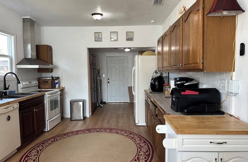 Tampa House | Delightful 2-bedroom house with AC in sunny Tampa