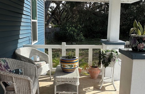 Tampa House | Delightful 2-bedroom house with AC in sunny Tampa
