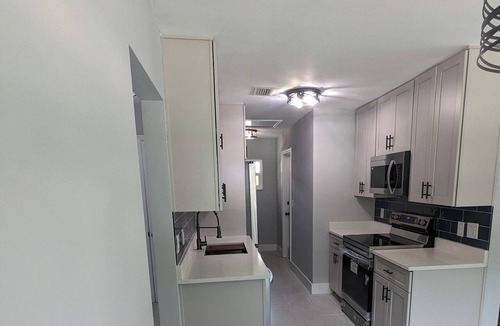 College Park Apartment | Delightful extended stay 2-bedroom apartment with EV Charging in Orlando