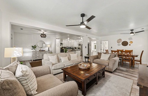 Mount Pleasant Apartment | Delightful, Spacious 4BR/2BA close to Shem Creek!