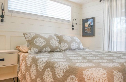 Bronson Resort | Deluxe Two-Bedroom, Two-Story Resort Cabin