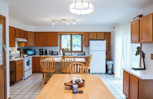 Town of Beekmantown House | Diamond Waters, Vacation on Lake Champlain