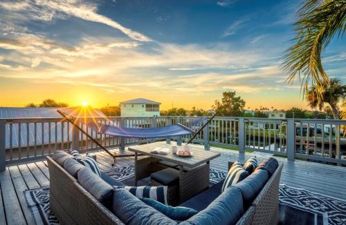 Spring Hill House | Direct Gulf Access Heated Pool 45 Dock Fire Pit