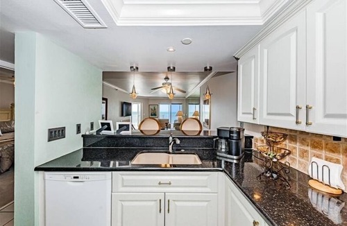 Sunset Reef Condo | Direct Gulf front unit with Breathtaking Views of the White Sandy Beach and Magnificent Sunsets~ LPT504