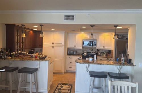 New Smyrna Beach Condo | Direct ocean front-3 bedrooms-full amenities-best building on non-driving beach