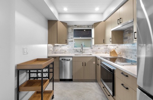 Avon By The Sea Condo | Direct Oceanfront Condo | Balcony, Heated Pool + Putting Green 🍹🏝️