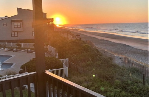 Sneads Ferry Condo | DISCOUNTED Rates for Aug. 2026-Newly Renovated 3 Bed, 3 Bath Oceanfront pt. Unit