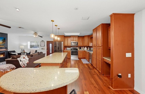 Campbell House | Disney-Inspired Mickey 4BR Family Getaway with Games!