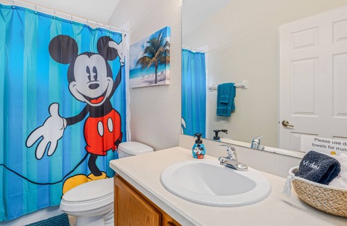 Vizcay House | Disney inspired retreat, close to the parks and a private pool