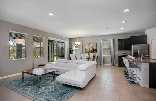 Loughman House | Disney Retreat! Magical Kid Friendly! Resort Close to Disney!