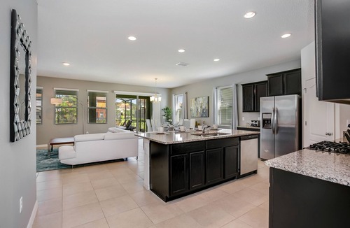 Loughman House | Disney Retreat! Magical Kid Friendly! Resort Close to Disney!
