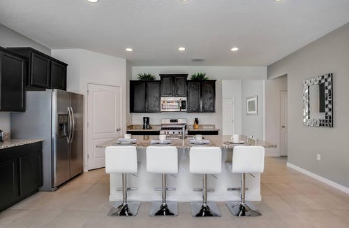 Loughman House | Disney Retreat! Magical Kid Friendly! Resort Close to Disney!