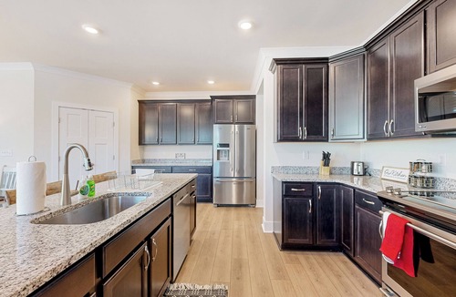 Seaford House | Dock, Game Room! Riverfront Retreat in Seaford