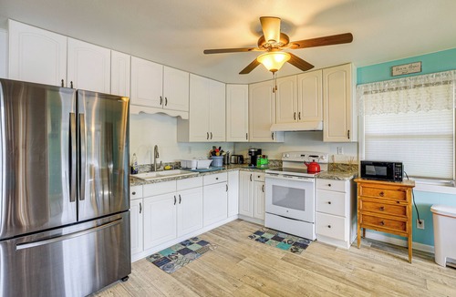 Old Town House | Dock + Screened Porch: Suwannee River Retreat!