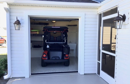 Wildwood House | Dog Friendly, GAS GOLF CART, BBQ, BICYCLES! January Cancellation Reduced Rent