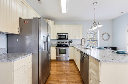 Tranquil Harbour House | Dog Friendly Home with New Pool & Fun Game Room w/Outside Tiki Bar & Ping Pong