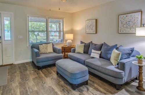 Tranquil Harbour House | Dog-Friendly Oak Island Rental - 1 Mi to Beach!