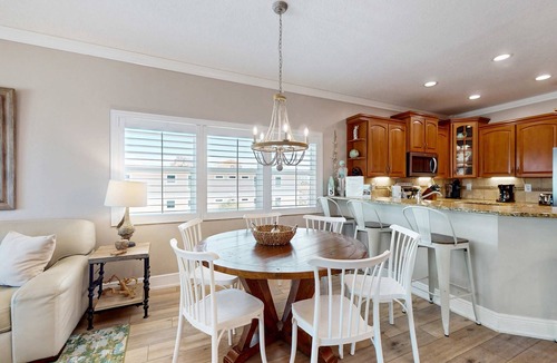Independence Square Condo | Dog friendly beachfront paradise with WiFi AC washer dryer