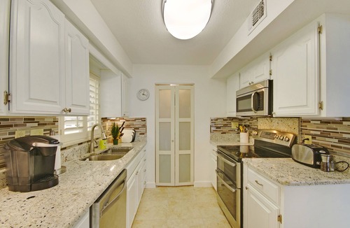 Cocoa Beach Condo | Dolphin Dreams - Upscale long term