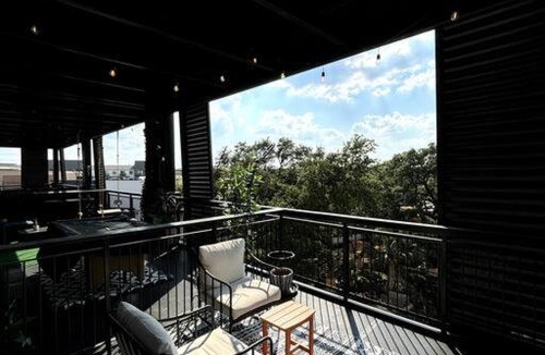 North Burnet Apartment | Domain Luxe