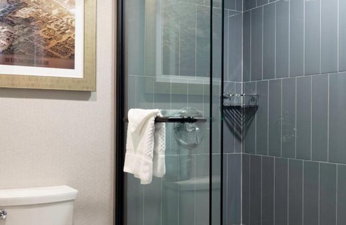 Crestline Heights Hotel | DoubleTree Birmingham Perimeter Park