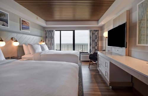 Northeast Virginia Beach Hotel | DoubleTree by Hilton Virginia Beach Oceanfront South