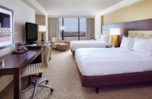 Crystal City Hotel | DoubleTree by Hilton Washington DC - Crystal City