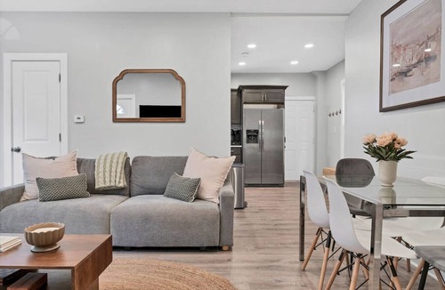 New Haven House | Downtown Groups | Walk to Yale | Backyard +Parking