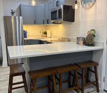 Historic Uptown Apartment | Downtown Oasis - One Bedroom Private Bungalow