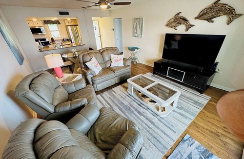 Dunedin Condo | Dunedin Causeway Honeymoon Caladesi Island 1/1 Pool 316