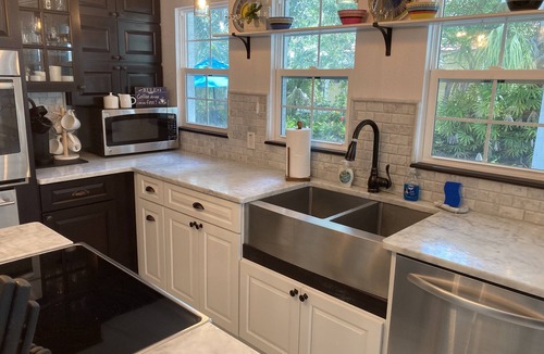 Ozona House | Dwntwn Ozona Bungalow! Dog friendly! 2 blocks to Pinellas Trail, brewery, eats!