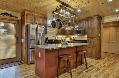 Mineral Bluff Cabin | EAGLES BREEZE ON BEAR MOUNTAIN RIDGE DON'T MISS OUT ON THIS AWESOME VIEW