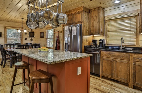 Mineral Bluff Cabin | EAGLES BREEZE ON BEAR MOUNTAIN RIDGE DON'T MISS OUT ON THIS AWESOME VIEW