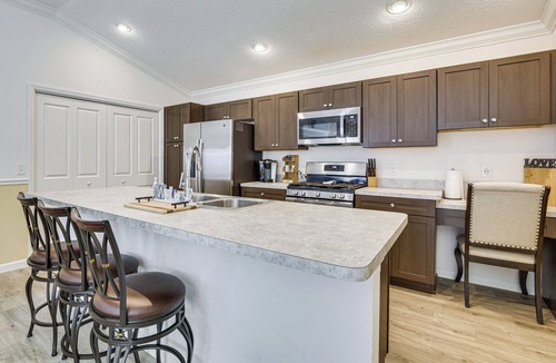 Wildwood House | Easy Pool Access & Private Patio! DeLuna Villa