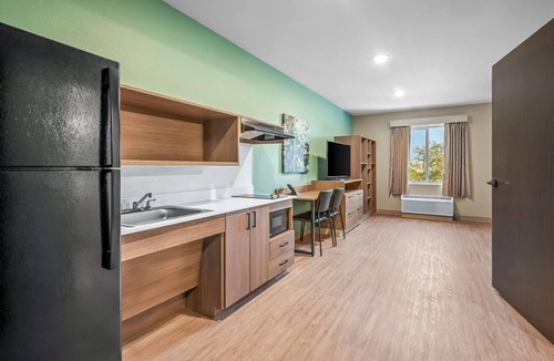 Naples Hotel | Echo Suites Extended Stay By Wyndham Naples